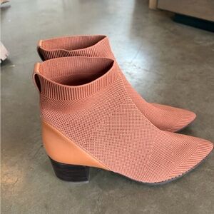 WORN ONCE - Everlane Women's Knit Sock Booties in Rust